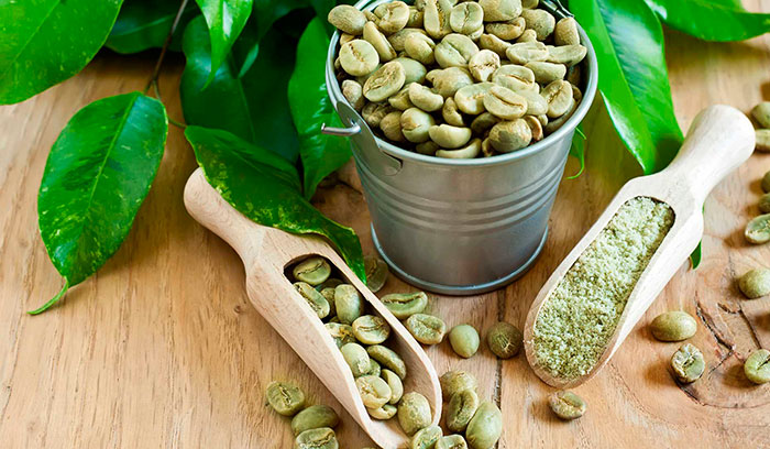 Компания закупает зеленые зерна на кофейных рынках и обжаривает их на месте